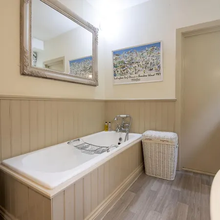 Casa de Férias The Gamekeeper At Hole Bottom 4