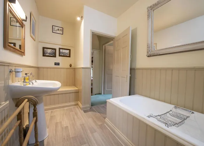 The Gamekeeper At Hole Bottom 4 Harrogate